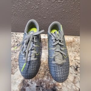 Kids Under Armour Cleats Size 12